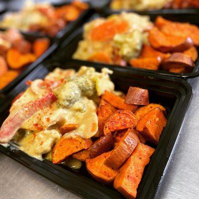 Healthy vegetable curry with roasted sweet potatoes