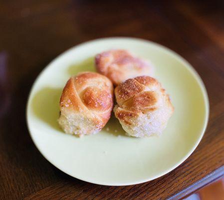 Vegan  Garlic  Rolls