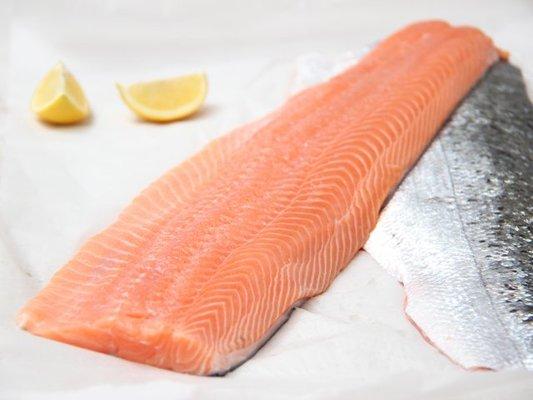 Fresh Atlantic Salmon Fillet sell by side (about 3.5lbs)