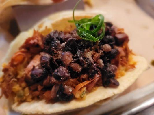 Vegetarian taco w/ cauliflower rice and jackfruit pork