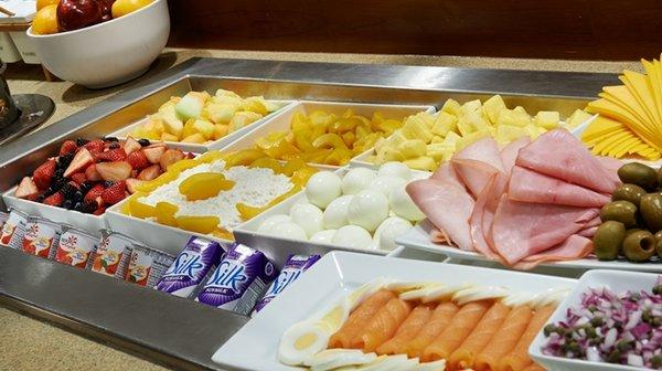 Yum! Don't miss out on our popular breakfast buffet!