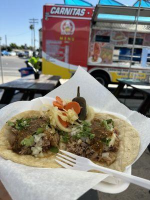 Tacos de carnitas algo bien