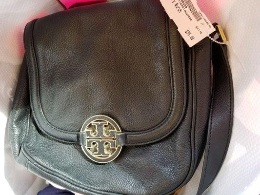 Found this purse in good condition there for $35.00!!!!!