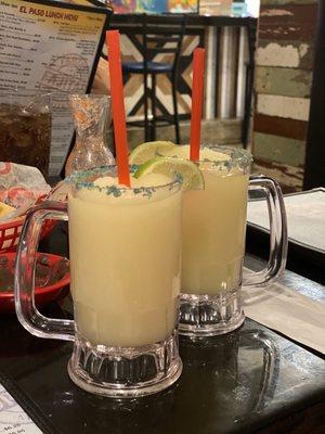 2 for 1 margarita for happy hour