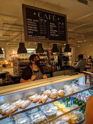 Coffee, pastry, grab-n-go Bellecour pop-up counter