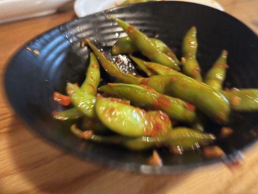 Spicy garlic edamame