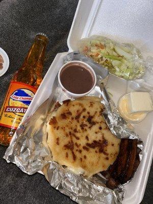 Pupusa meal