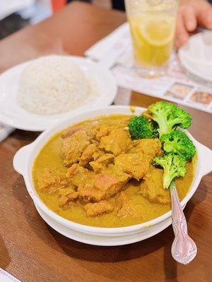 Curry chicken