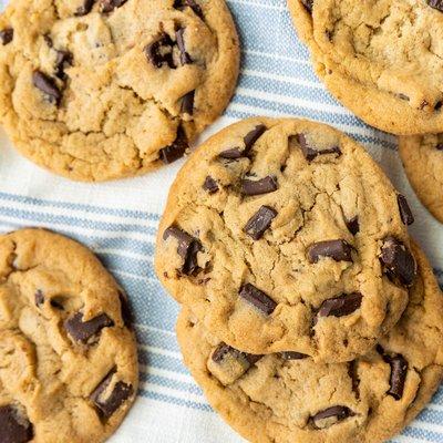 Fresh-Baked Chocolate Chunk Cookies