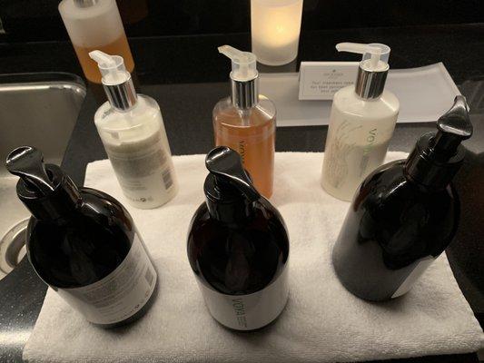 All choices of oils to choose before the treatment, Irish products out of seaweed, detoxing, relaxing and boosting