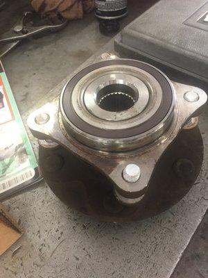 Worn out wheel bearing assembly