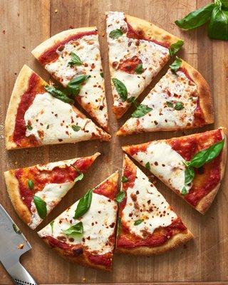 Margherita pizza with fresh Mozzarella