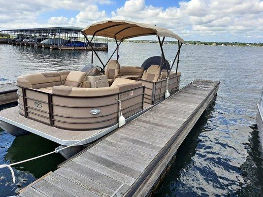 10 Person party barge/pontoon