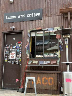 El Rhino Taco Cafe