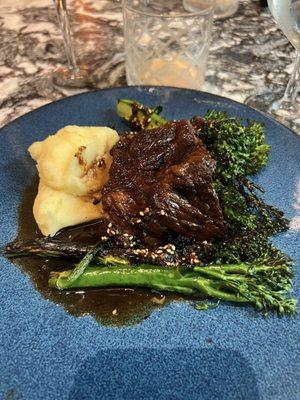 Braised short rib, mashed potatoes and broccolini