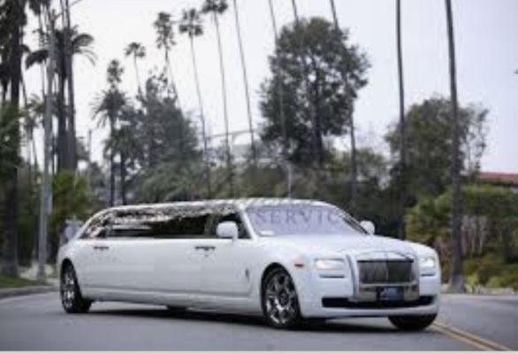 Charlottes Rolls Royce Ghost stretch limousine
 Perfect for any wedding party. Phantom also available