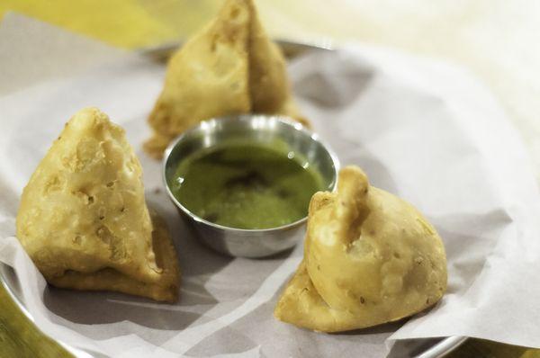 The samosas here? SIMPLY DELICIOUS AND DELICIOUS SIMPLE!