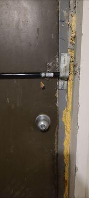 Door doesn't fully shut and no lock