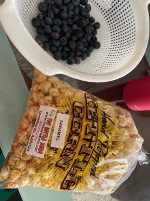 Blueberries and caramel corn ftw!