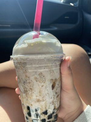 Oreo smoothie with boba