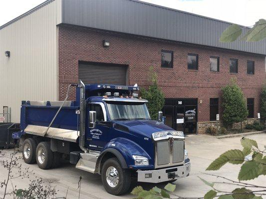 We haul asphalt millings, dirt, gravel, mulch, sand, and much more to businesses, contractors, and homeowners.