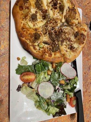 Mini Mia. Great deal for $11.75. Sausage Apple Pizza & 8 Color Salad. Both super delish!