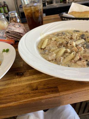 This was a lunch special with chicken, mushrooms and bacon in a wonderful creamy sauce.