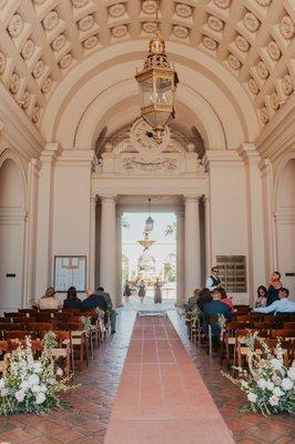 Location: Pasadena City Hall, Catering/Rentals/Coordination: Event Professionals, Photos: Nhiya Kaye Photography, Flowers: Violette’s Flower