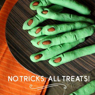 It's fall ya'll! Time to order Halloween treats...not tricks!