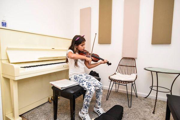 You can also take music lessons in our studios through the Knauer Music School