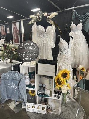 I met them at the bridal show- they have a whole variety of things!