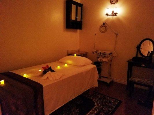 Come see our new, private rooms to receive a traditional Thai massage!