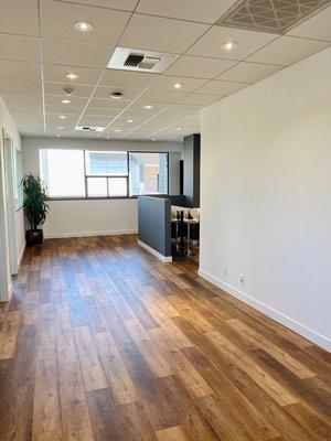 eOffices - West Los Angeles / Venice - Suite 408