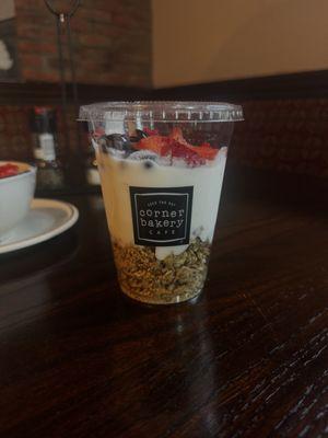 Fresh Berry & Yogurt Parfait