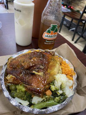 chicken veg yellow rice & tamarind jarritos