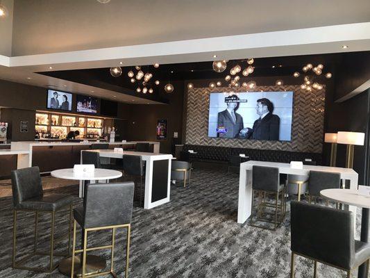 Attractive lobby and bar.  Mmm, alcohol.