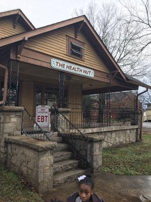 This health store is in the Stone Mountain village area. The exterior is homely and comfortable.