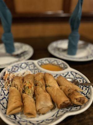 Fried vegetable spring rolls