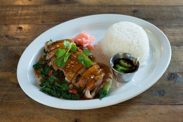 #2 Kao Nar Bpet : Honey-roasted duck over rice