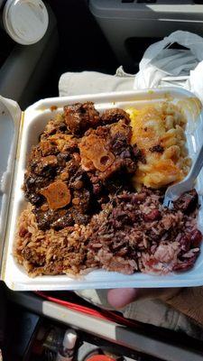 Medium Oxtails, rice&beans, mac n cheese