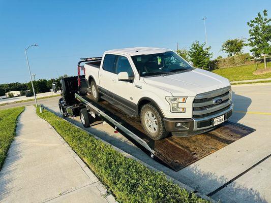 Flatbed towing services