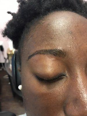 Bombshell brows (after)