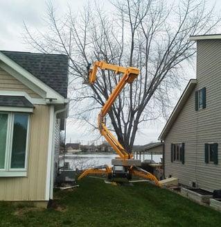 Our spider crane allows us to treat your yard with the utmost care, and enables us to perform jobs other tree care companies simply cannot.