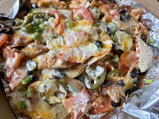 Nachos supreme with bbq chicken