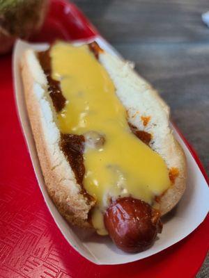 Chili cheese dog