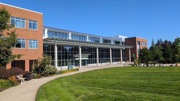 UO Portland Library and Learning Commons building