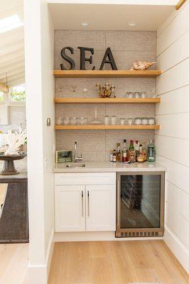 Emerald Bay White Shaker Nook