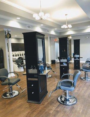 Men's salon floor