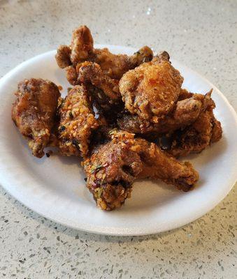 Spicy chicken wings. Fiiiiire!!