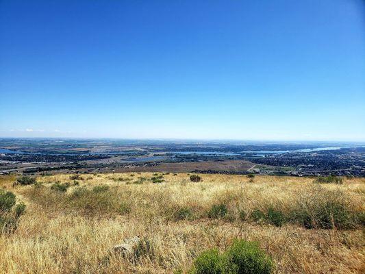 Beautiful view of the Columbia river.